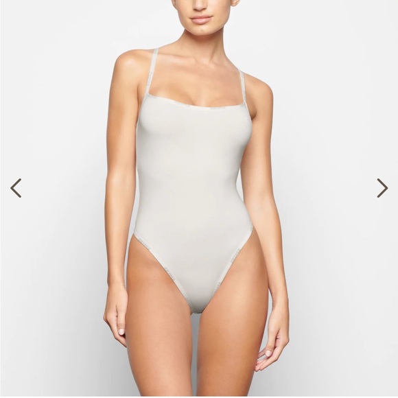 NWT SKIMS Cotton Logo Bodysuit - colour marble - Picture 1 of 7